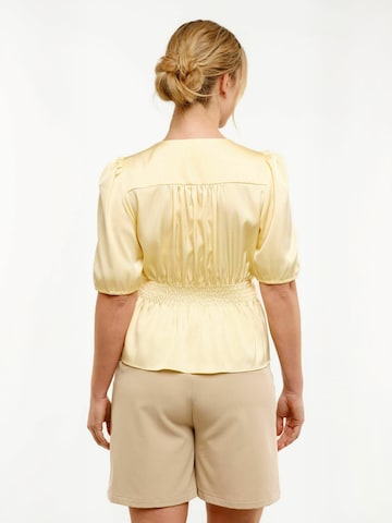 Liberte Essentiel - Camisa ' TIKI SS ' em amarelo