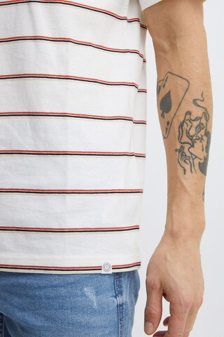 T-Shirt !Solid en blanc