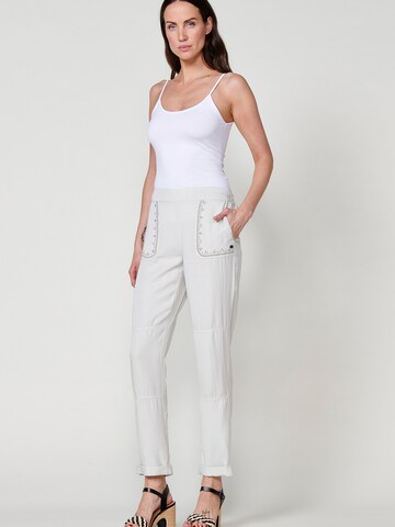 regular Pantaloni di KOROSHI in bianco