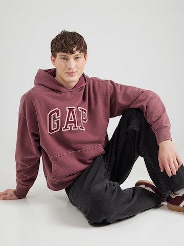 GAP - Sudadera en rojo: frente