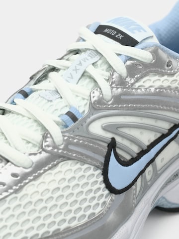 Nike Sportswear Σνίκερ χαμηλό 'AIR MAX MOTO 2K' σε λευκό