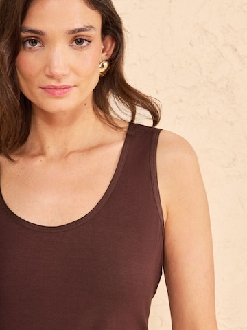 love & roses Top in Beige
