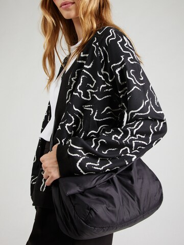 Giacca di mezza stagione 'Maja' di ABOUT YOU in nero