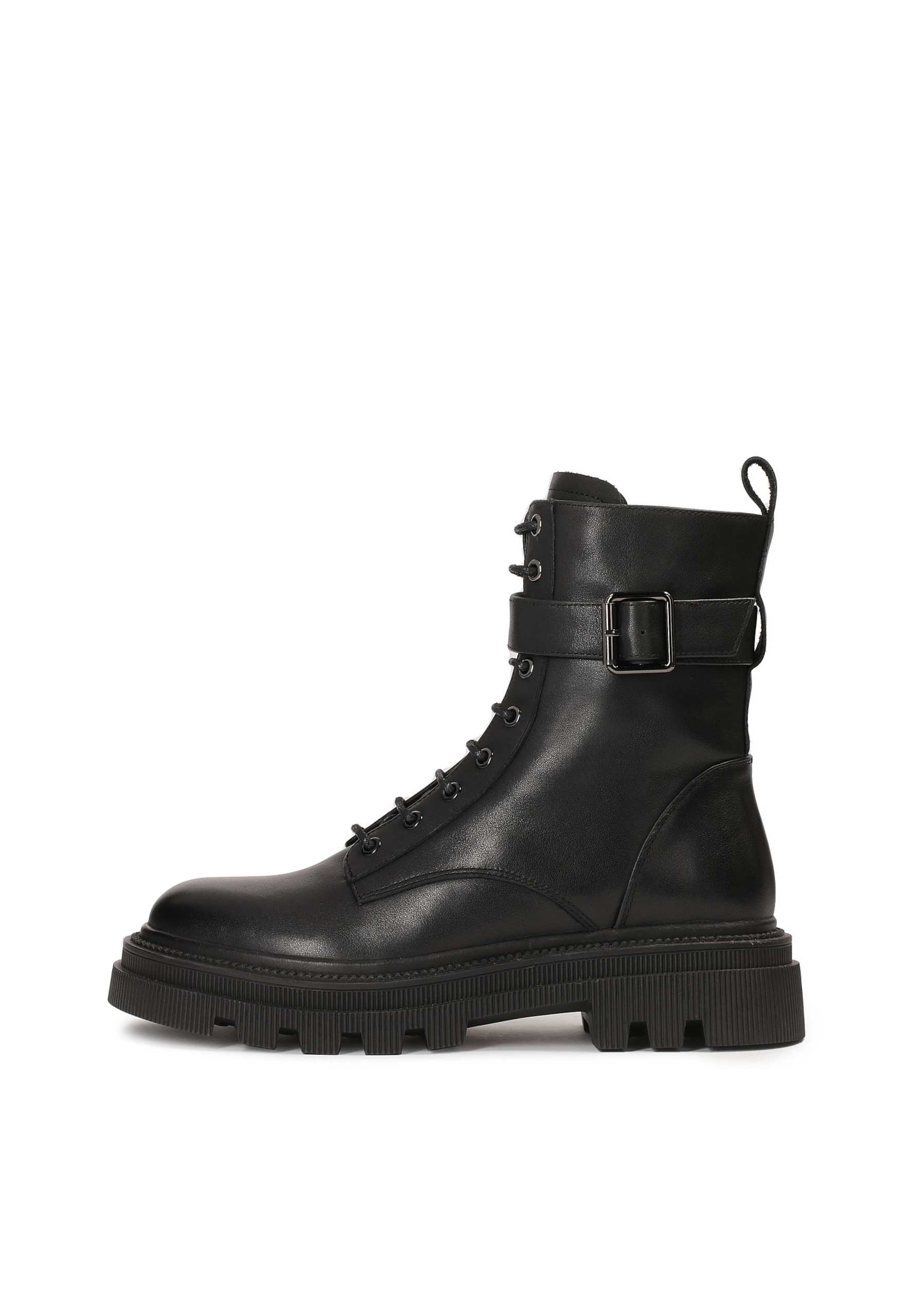 melns Kazar Sienamie zābaki: no priekšpuses