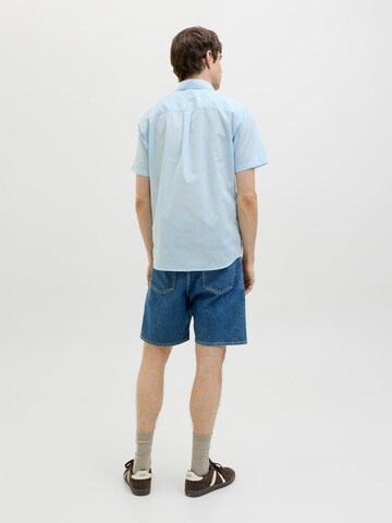 JJ Rebel - Ajuste confortable Camisa 'JREBGAVIN' en azul