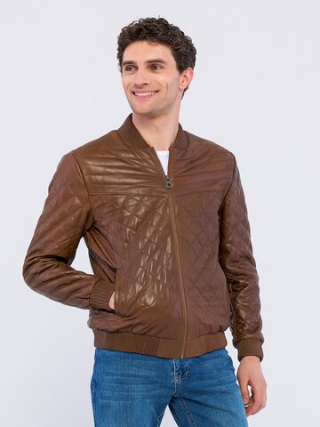 Basics and More Between-Season Jacket 'Talon' in Brown