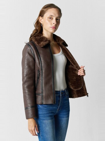 KOROSHI - Chaqueta de invierno en marrón