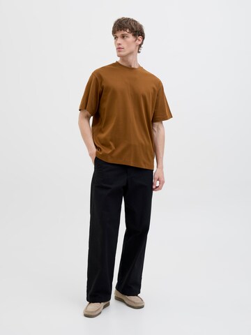 JACK & JONES - Camiseta 'JJEURBAN EDGE' en marrón