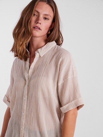 Abito camicia 'Terra' di PIECES in beige