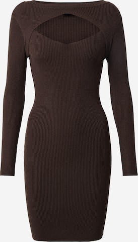 Urban Classics Knitted dress in Brown: front