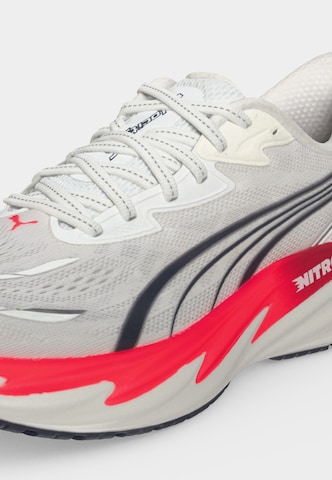 PUMA Tekaški čevelj 'Velocity NITRO 5' | bela barva