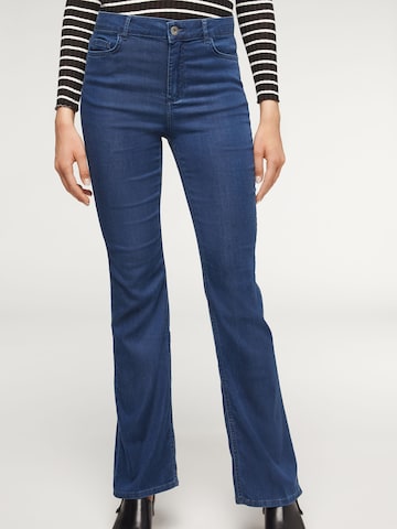 CALZEDONIA Flared Jeans in Blue: front