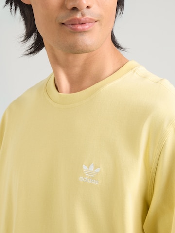 ADIDAS ORIGINALS - Camisa em amarelo