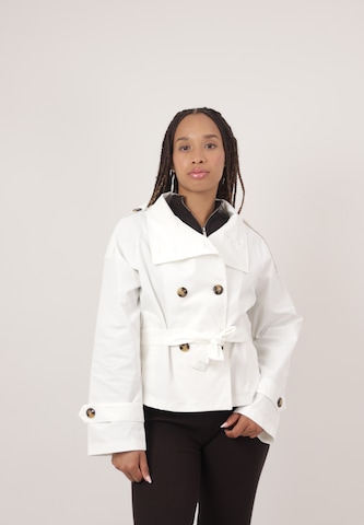 Elara Between-season jacket in White