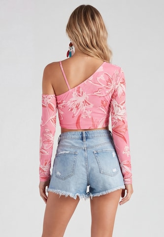 IZIA - Blusa en rosa
