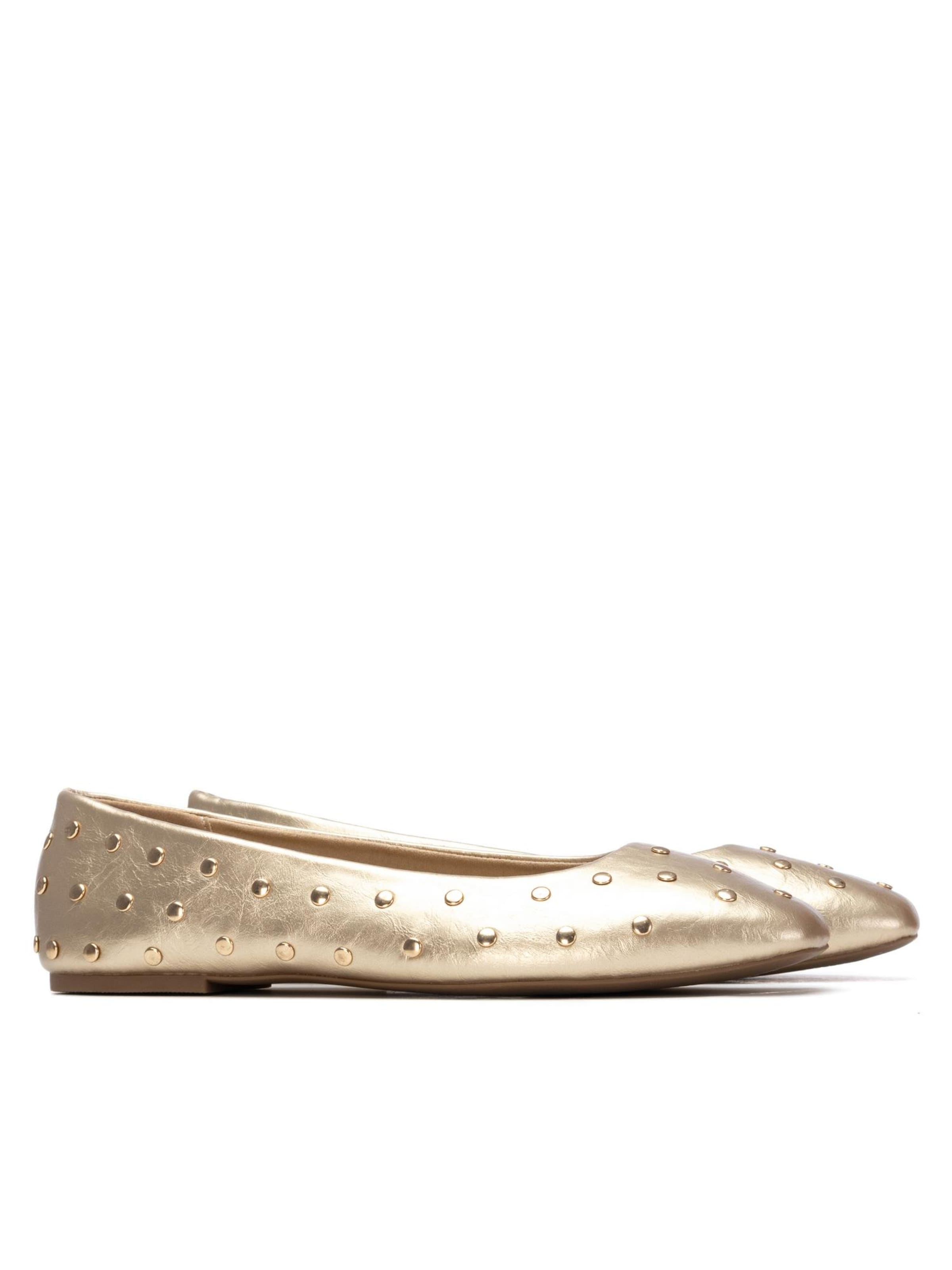 Xti Sandals in Gold