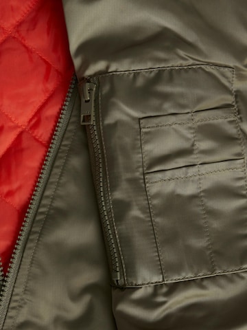 Veste mi-saison 'HAILEY' JJXX en vert