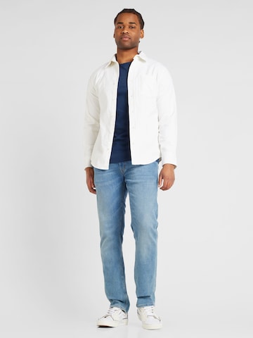 Coupe regular Chemise AÉROPOSTALE en blanc