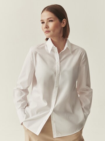 TATUUM Shirts i hvid: forside