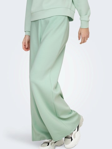 ONLY PLAY Bő szár Sportnadrágok 'ONPLounhe' - zöld