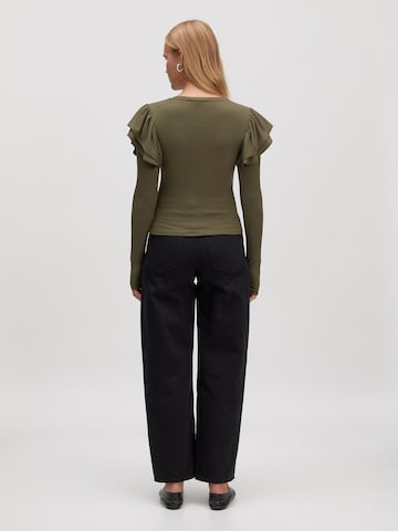 Tricou 'Elvira' de la EDITED pe verde