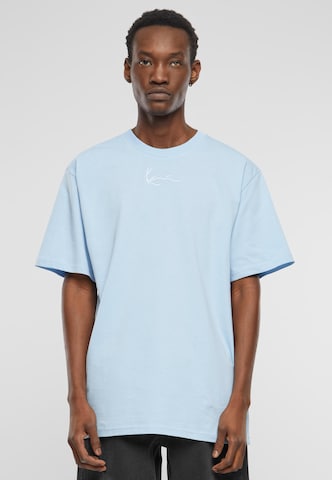 T-Shirt Karl Kani en bleu : devant