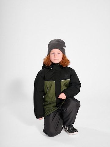 Hummel Weatherproof jacket in Green