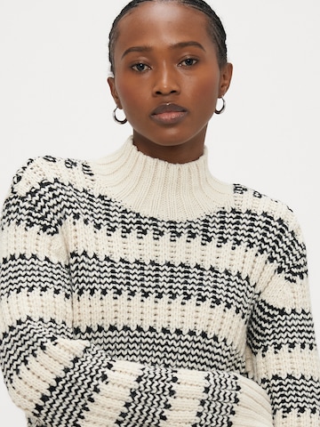 Vero Moda Petite Sweater 'VMSKYE' in Beige