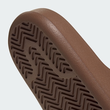 Chaussure basse 'Adilette 00s' ADIDAS ORIGINALS en marron