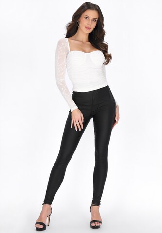 faina - Camiseta en blanco