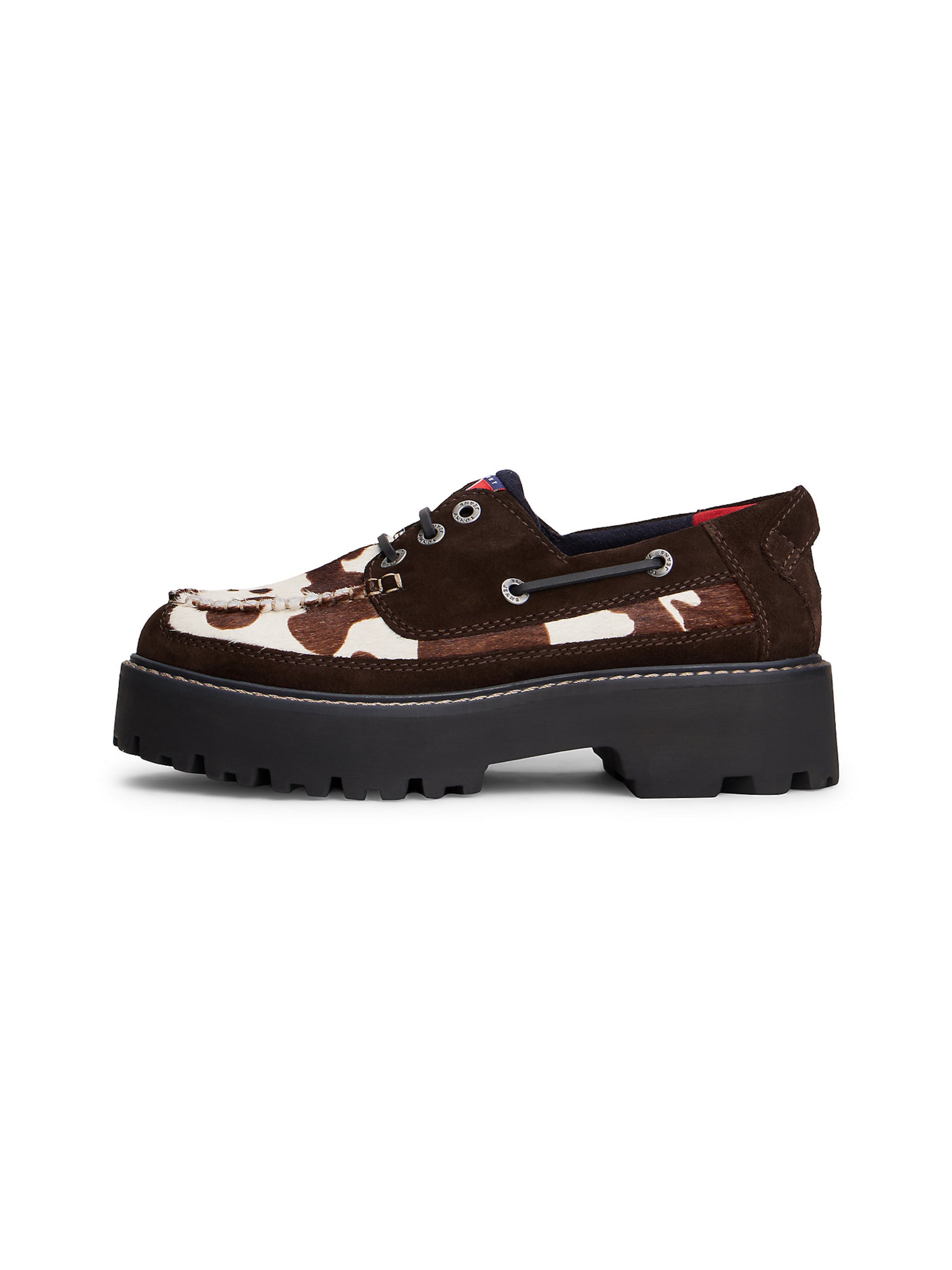 Chaussure basse Tommy Jeans en marron : devant