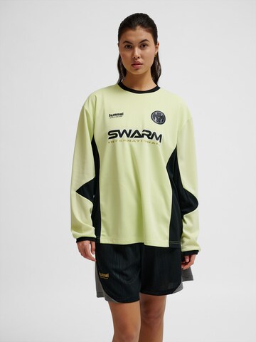 T-Shirt fonctionnel Hummel en vert : devant