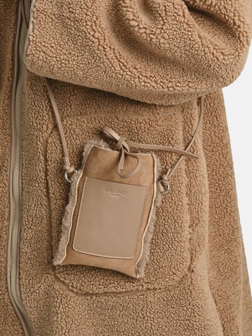 Crickit Smartphonehoesje ' LENI ' in Bruin