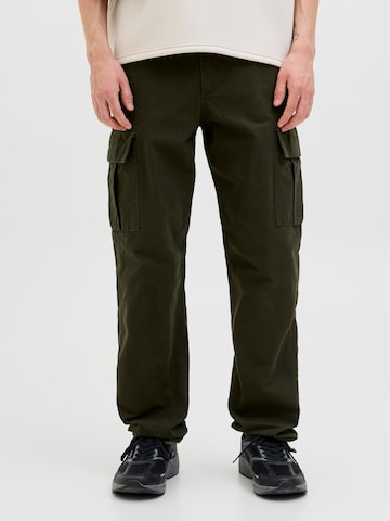 Loosefit Pantalon cargo JACK & JONES en vert : devant