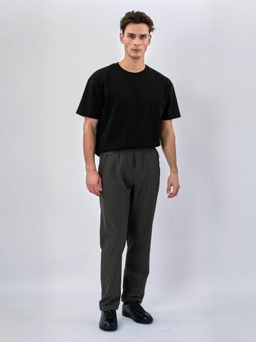 TEESHOPPEN Regular Trousers ' Track ' in Green