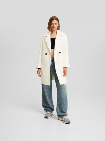 Manteau mi-saison Bershka en blanc