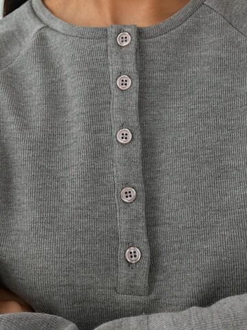 Hiccup - Sweatshirt em cinzento