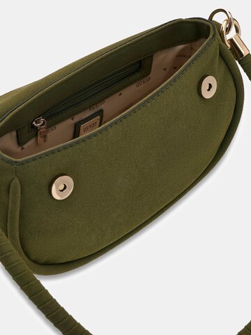 GUESS Schultertasche 'Danya' in Grün
