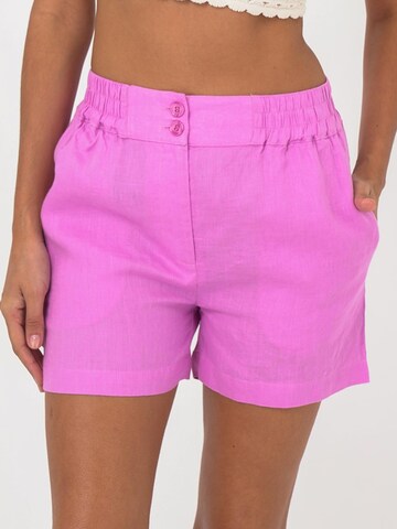 FRESHLIONS Regular Broek in Roze: voorkant