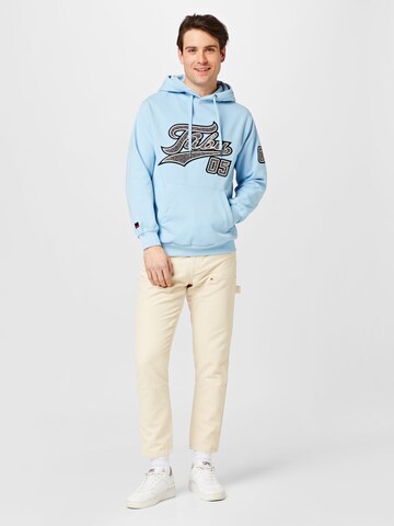 FUBU Sweatshirt in Blauw