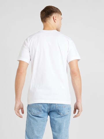 T-Shirt 'Essentials Explorer' new balance en blanc