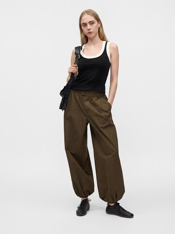 Haut 'RAJA' TOPSHOP en noir