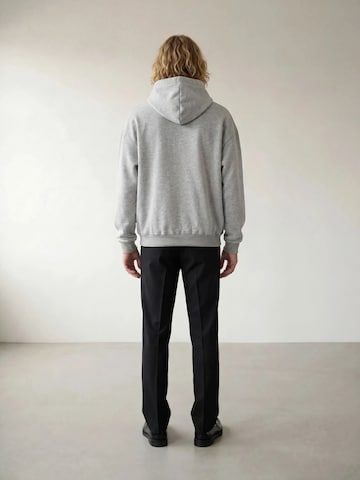 ARMIE Sweatshirt 'The Kim Hoodie'‌‌‌‌ in Grau
