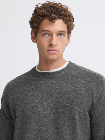 Casual Friday - Jersey 'CFAdils ONeck Knit' en gris