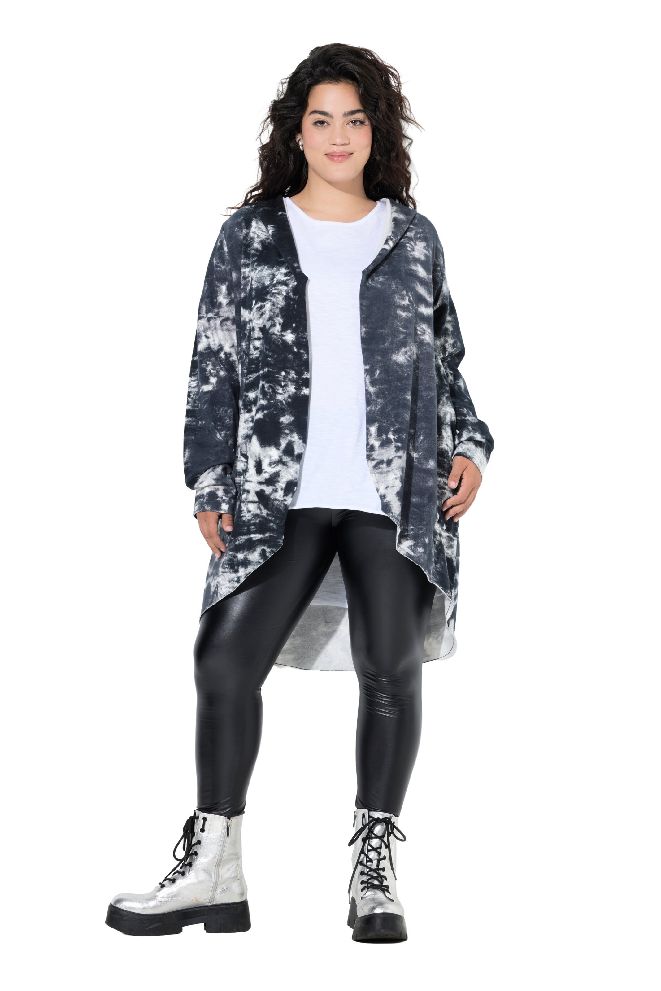 Angel of Style Zip-Up Hoodie in Black