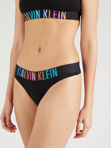 Calvin Klein Underwear - Regular Tanga 'Intense Power Pride' em preto: frente