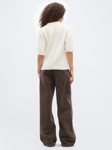 Geacă tricotată 'Jinie' de la MSCH COPENHAGEN pe alb