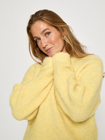 Peppercorn Trui 'Melody' in Geel