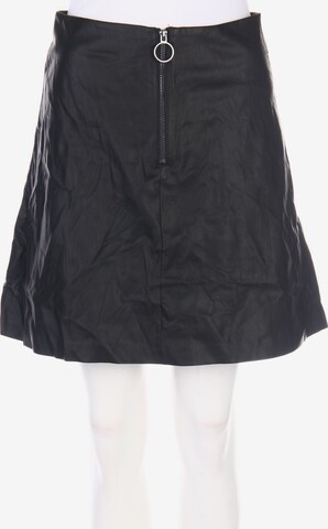 VILA Skirt in M in Black: front