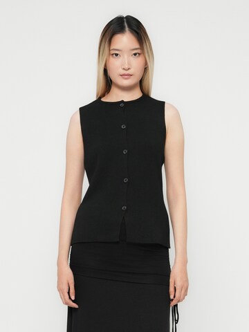 JDY Neuleliivi 'JDYPRIME' värissä musta: etupuoli